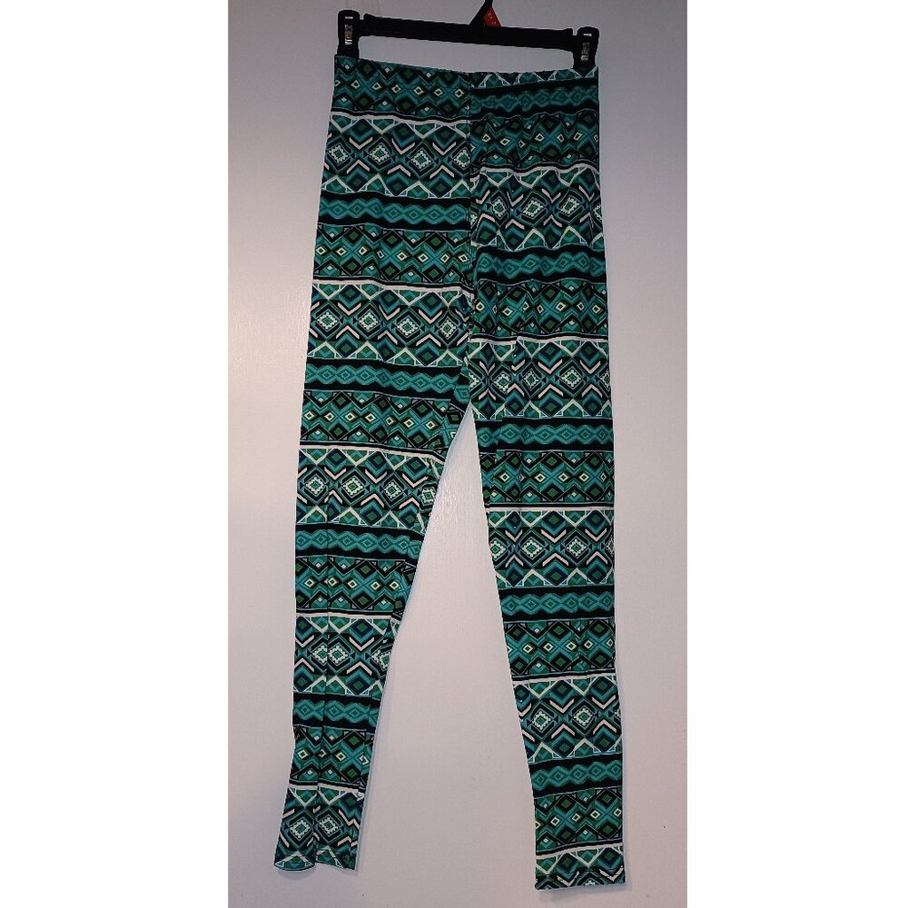 NWT Zigzag Diamondy Pattern Leggings Zig Zag Aqua Blue & Green White